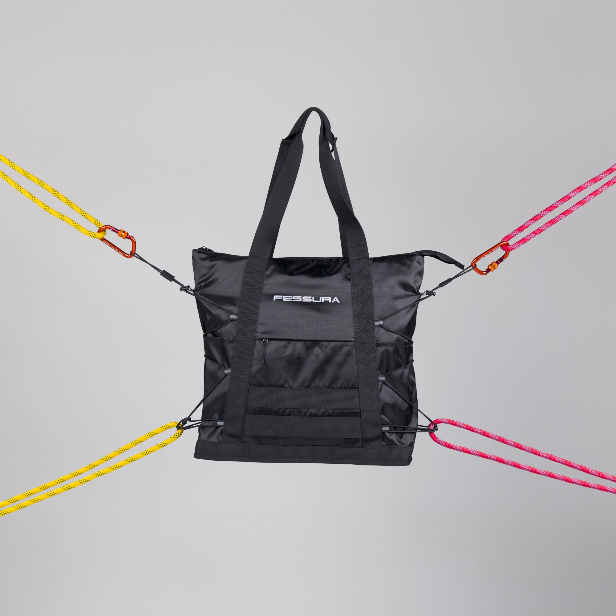 BAG01: l'accessorio unico che unisce glamour e funzionalità outdoor
